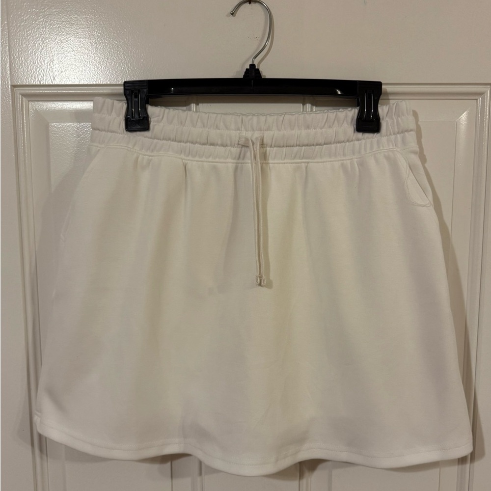 Chic White Women's Skort
